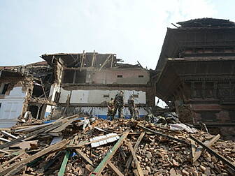 4000 dead after Nepal quake